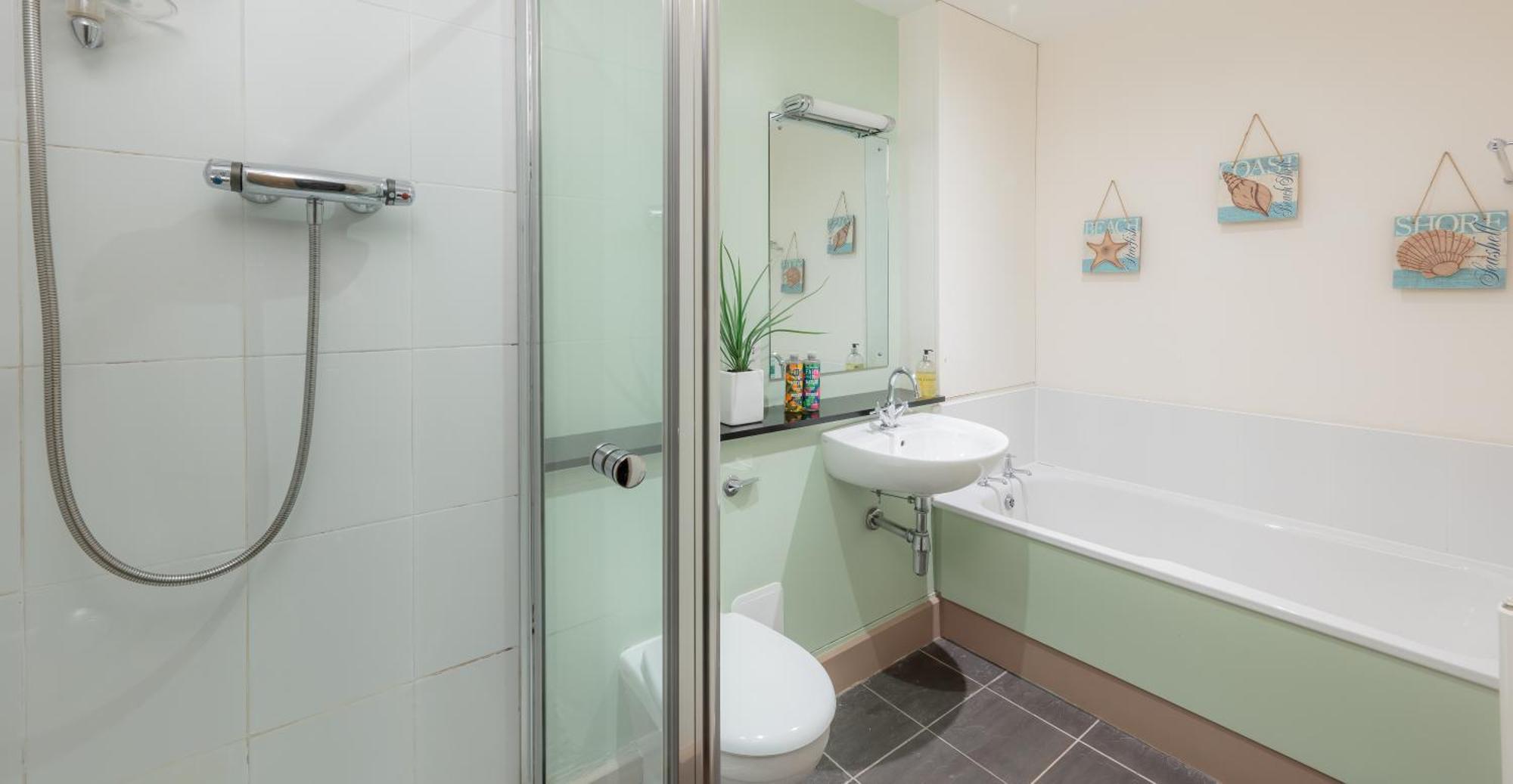 The Caledonian 3 Bedroom Self Catering Apartment In Historic Abbey Fort Augustus Kültér fotó